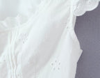 Retro Style Lace Skirt Outfit