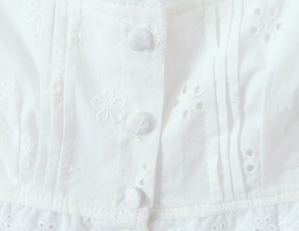Retro Style Lace Skirt Outfit