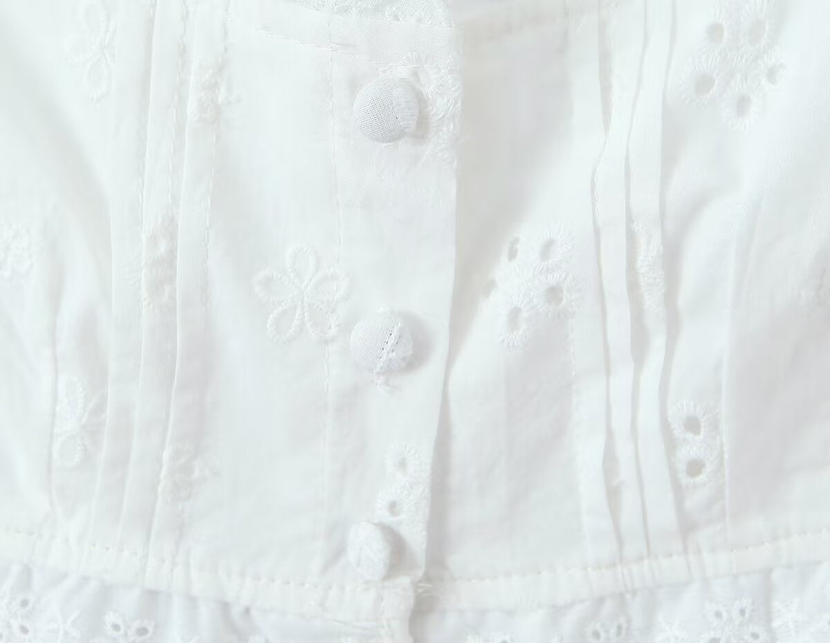 Retro Style Lace Skirt Outfit