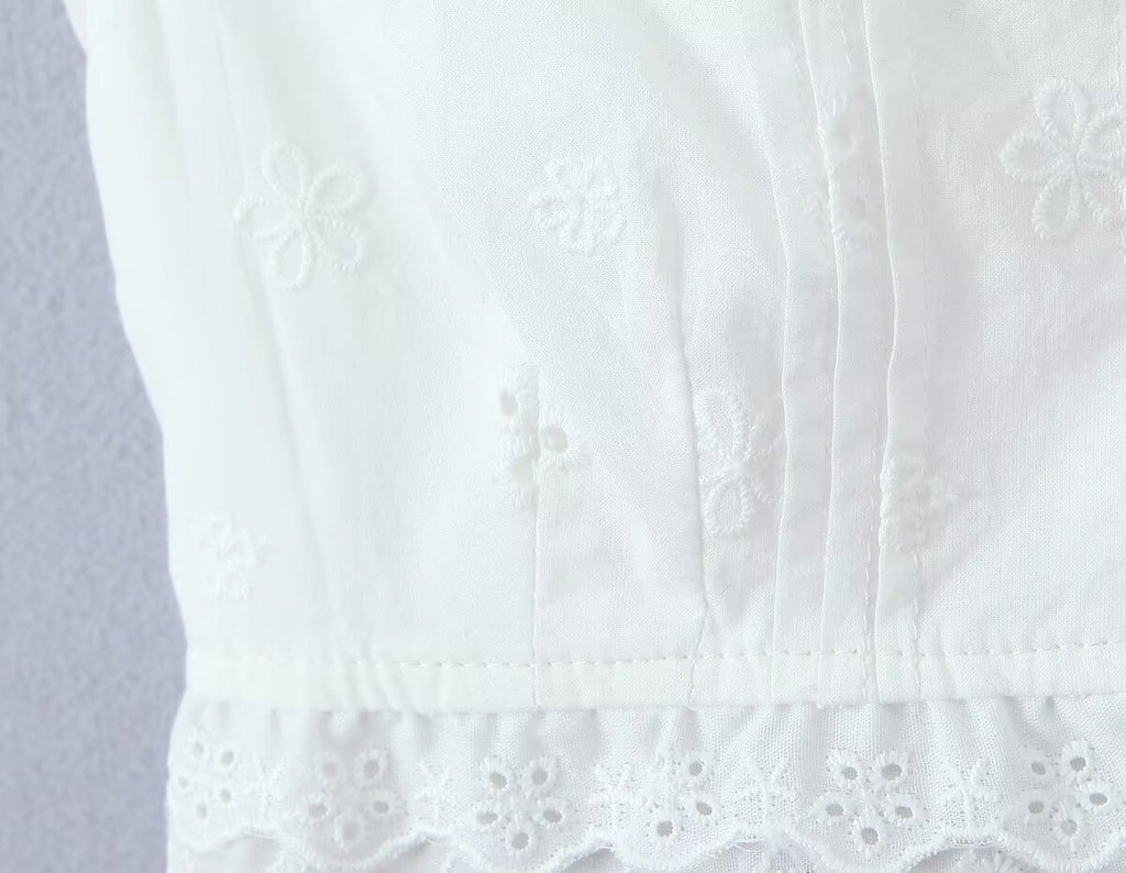 Retro Style Lace Skirt Outfit
