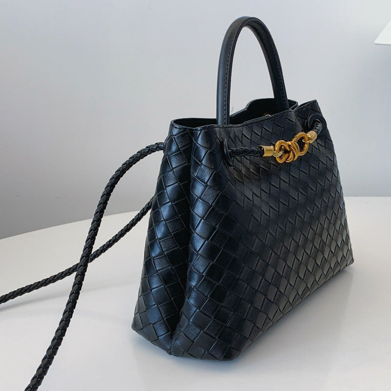 Retro Woven Shoulder Bag