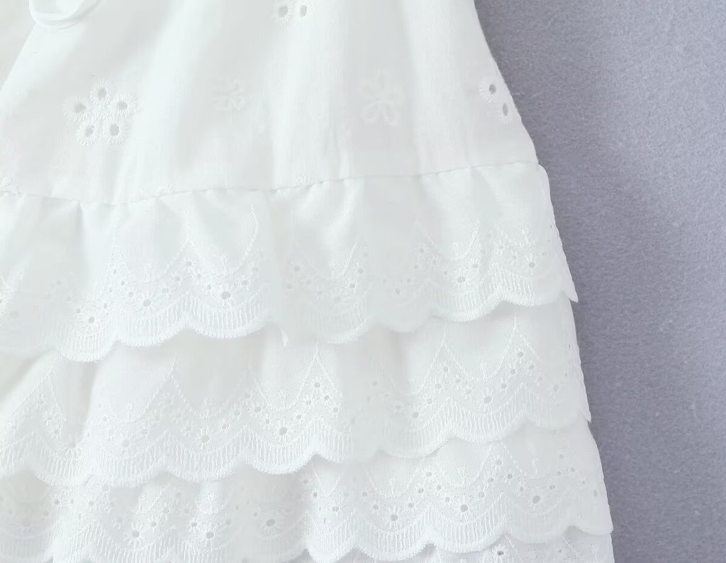 Retro Style Lace Skirt Outfit