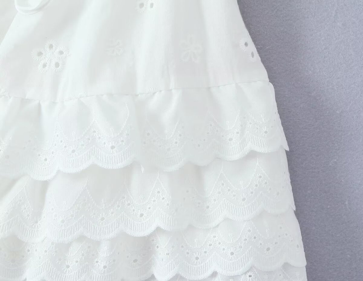 Retro Style Lace Skirt Outfit