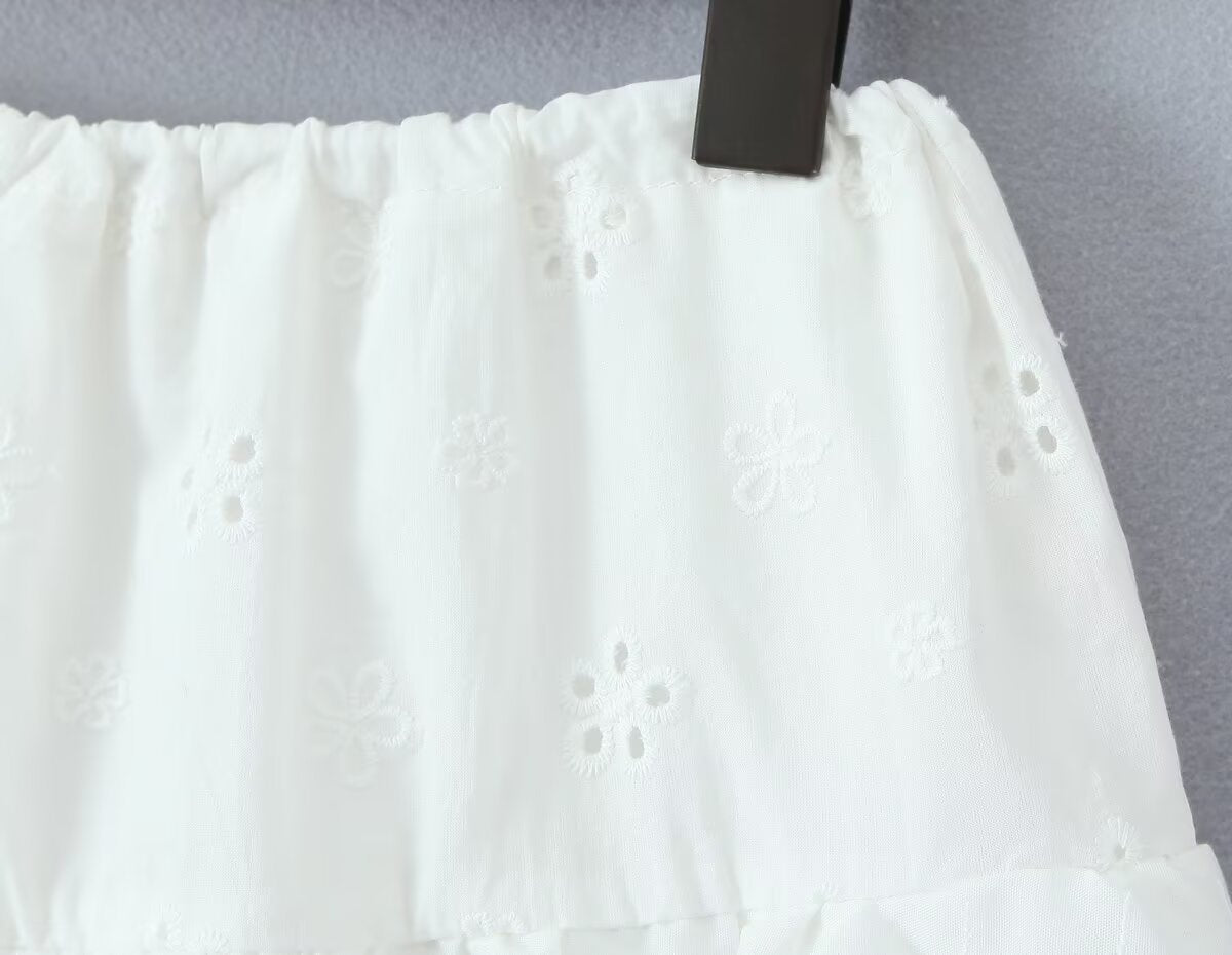 Retro Style Lace Skirt Outfit