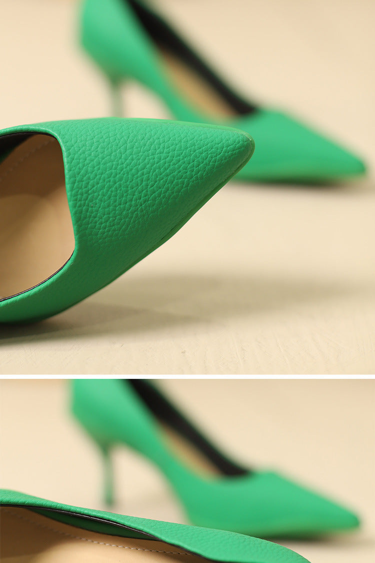 The Noir Prestige Pumps