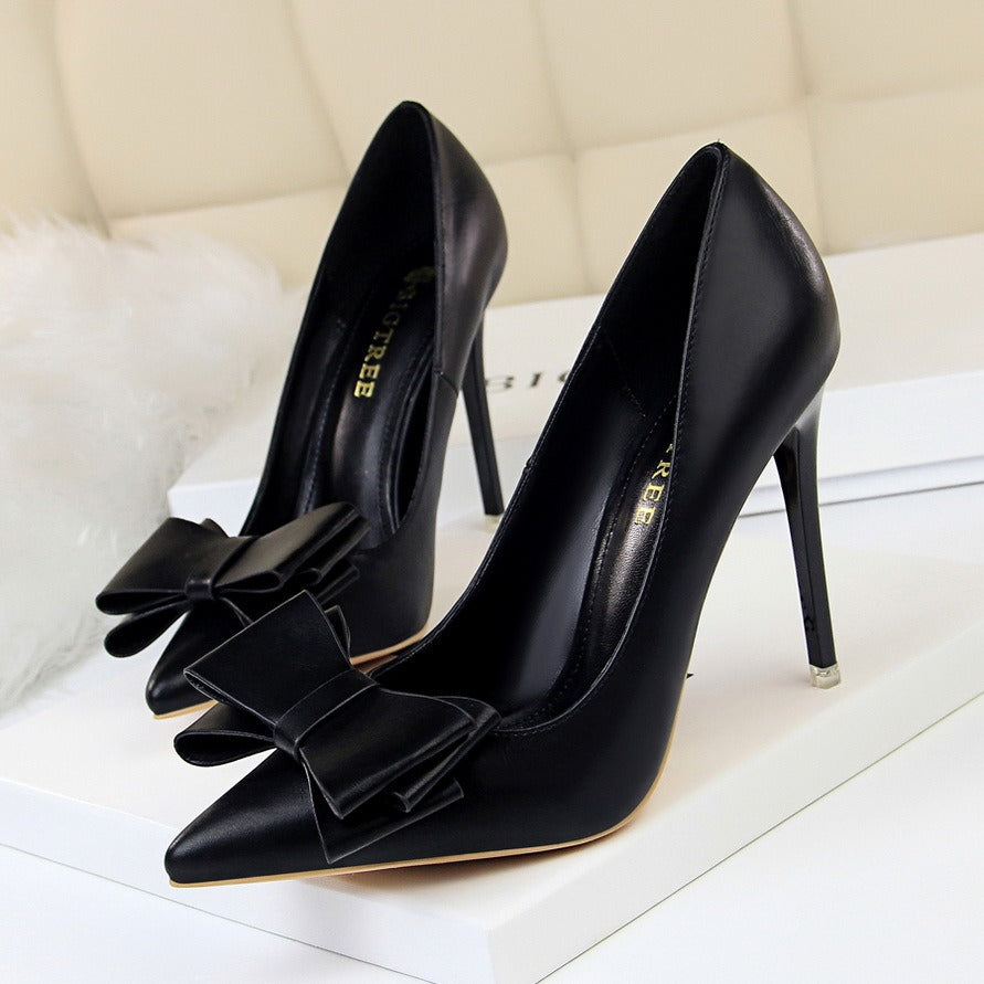The Celeste Bow Pumps