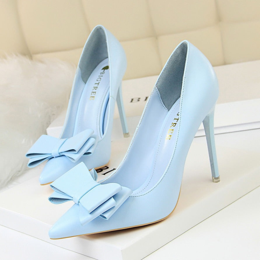 The Celeste Bow Pumps