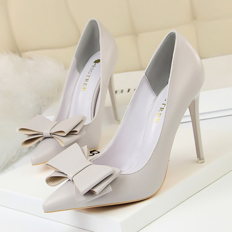 The Celeste Bow Pumps