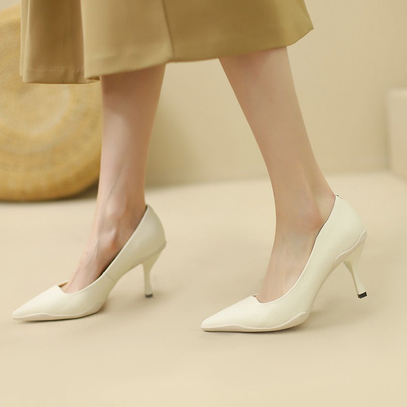 The Noir Prestige Pumps