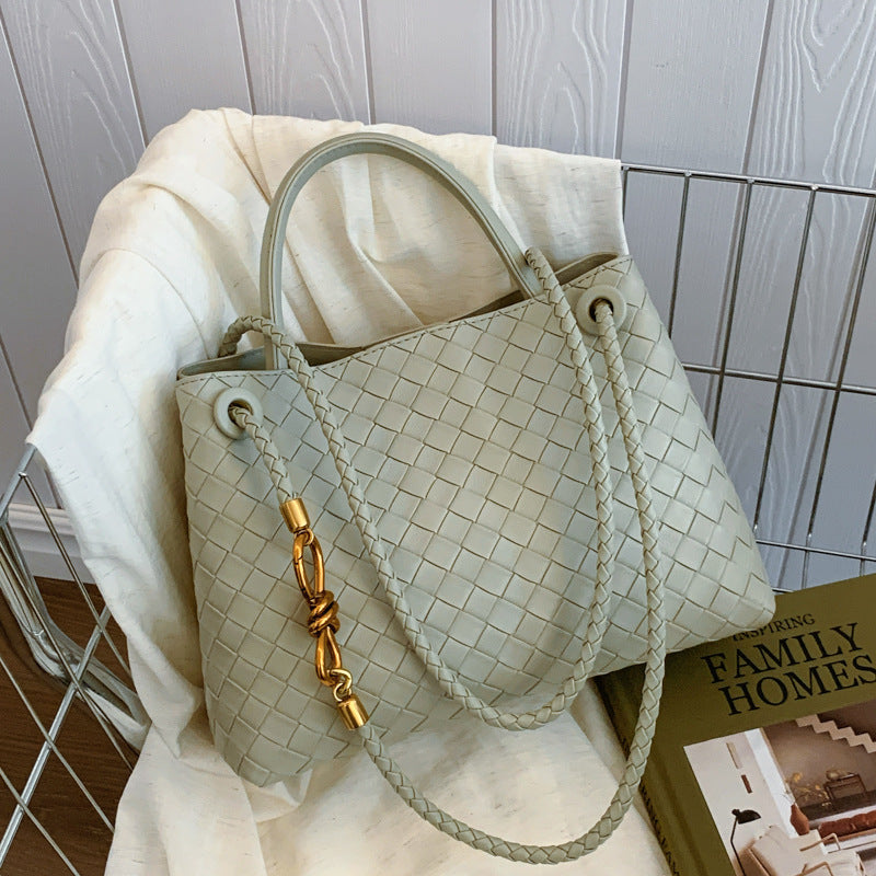 Retro Woven Shoulder Bag